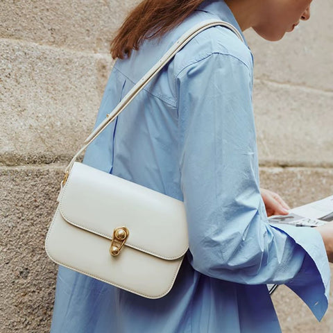 Bolsa Tiracolo Feminina Pequena de Couro Branca Anarri