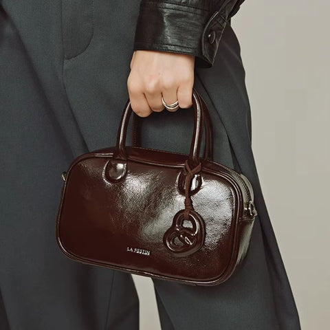 Bolsa Tiracolo Feminina Pequena de Couro Chocolate Ciabatta