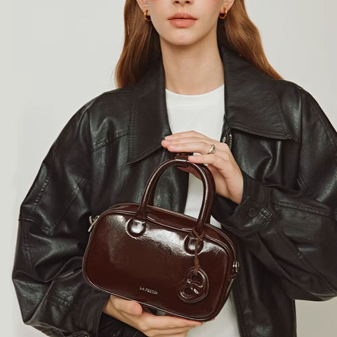 Bolsa Tiracolo Feminina Pequena de Couro Chocolate Ciabatta