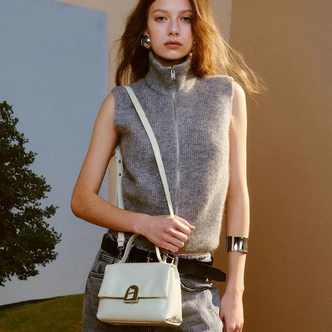 Bolsa Tiracolo Off White Feminina Pequena de Couro Maria