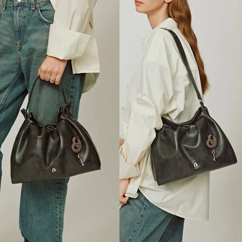 Bolsa Transversal Feminina Média de Couro Preta Brioche