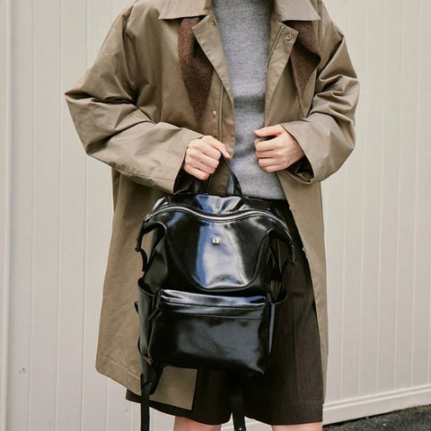 Mochila Feminina Preta de Couro Grande Pamela